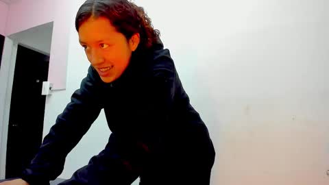 Mia . online show from January 2026 11:47:01 AM