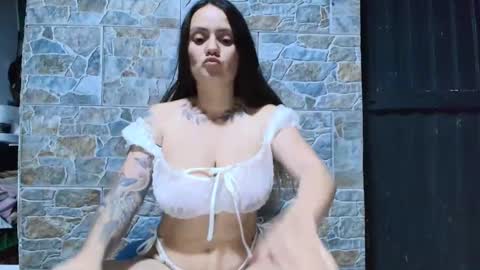 Snapshot of mia_sepulveda chatting on April 2026 05:01:02 AM Mia Sepulveda online show from April 2026 05:01:02 AM