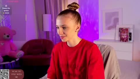 Mia online show from April 2026 06:40:02 AM