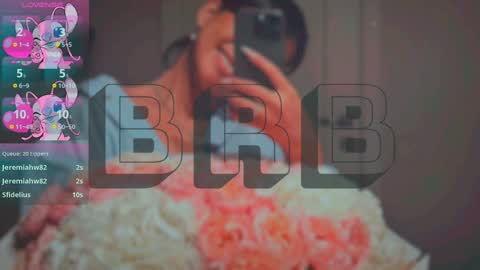 Mia online show from February 2025 12:47:02 PM