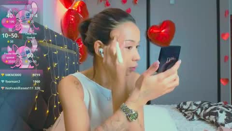 Mia online show from February 2025 12:43:02 PM