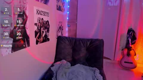 Mia Sky online show from October 2025 11:07:01 PM