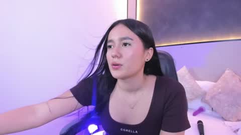 Snapshot of mia_slora chatting on June 2026 03:20:02 PM M I A online show from June 2026 03:20:02 PM