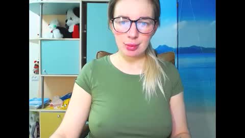 Snapshot of mia_sunnyy chatting on November 2025 11:24:02 AM Mia. online show from November 2025 11:24:02 AM