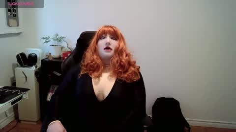 Snapshot of mia_the_doll chatting on May 2026 07:31:02 PM Mia the Doll online show from May 2026 07:31:02 PM
