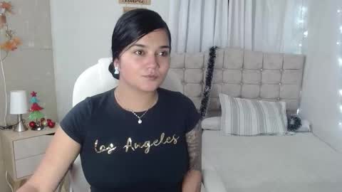 Mia  online show from January 2026 03:55:01 AM