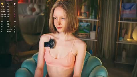 Snapshot of mia_vebes chatting on June 2026 03:36:01 PM Mia online show from June 2026 03:36:01 PM
