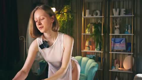 Snapshot of mia_vebes chatting on June 2026 06:17:01 PM Mia online show from June 2026 06:17:01 PM