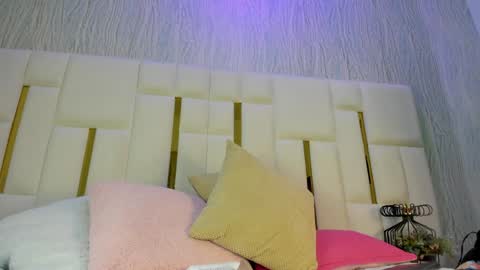 mia_vy online show from May 2026 03:03:01 AM