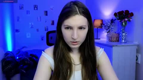 Snapshot of mia_weawer chatting on February 2026 10:18:02 AM Mia online show from February 2026 10:18:02 AM