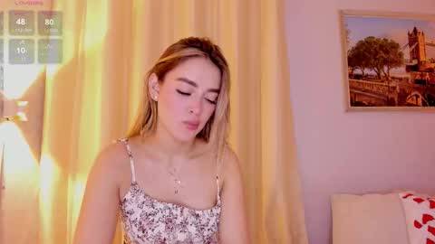 Mia White  online show from January 2026 01:05:02 PM