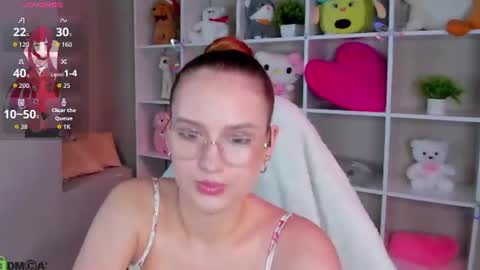 Snapshot of miaa_hill chatting on June 2026 10:46:01 AM Mia online show from June 2026 10:46:01 AM
