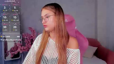 Snapshot of miaa_hill chatting on June 2026 12:22:01 PM Mia online show from June 2026 12:22:01 PM
