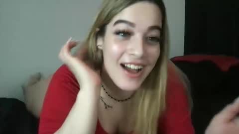 Mia Moji online show from February 2026 02:02:01 PM