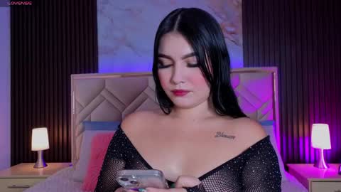 Snapshot of miaafarrel chatting on May 2026 07:09:02 PM Miaa Farrel online show from May 2026 07:09:02 PM