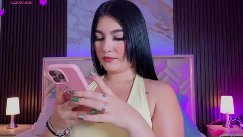 Snapshot of miaafarrel chatting on June 2026 07:05:01 PM Miaa Farrel online show from June 2026 07:05:01 PM