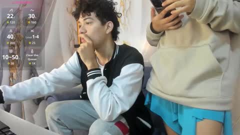 Mia and Max online show from February 2026 12:06:02 PM