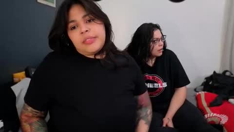 Mia online show from February 2026 03:18:01 AM