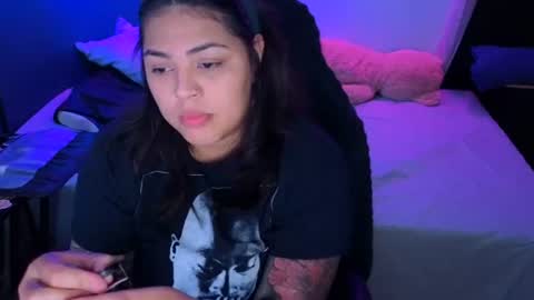 Snapshot of miacanela_xo chatting on July 2026 01:08:01 AM Mia online show from July 2026 01:08:01 AM