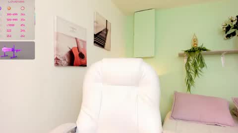 Snapshot of miaebony_ chatting on April 2026 09:06:02 PM Call me Mia online show from April 2026 09:06:02 PM