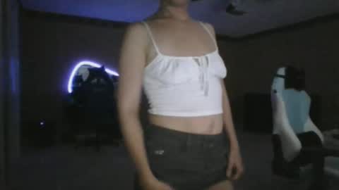 miaellababy online show from May 2026 02:41:02 AM