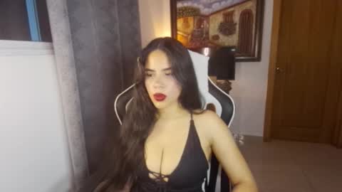 miafunny5 online show from November 2025 06:05:01 AM