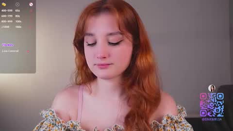 Mia online show from December 2025 01:28:01 PM