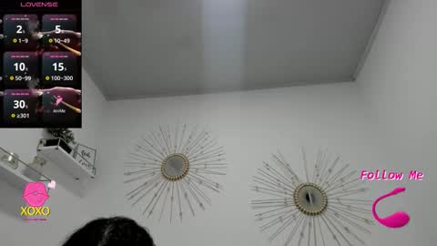 Miah Collins online show from November 2025 11:32:01 AM