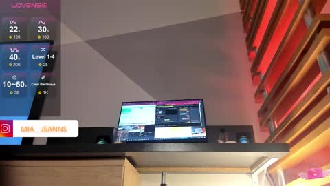 Mia online show from January 2025 06:03:02 AM