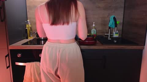 Snapshot of miakeler chatting on January 2025 12:17:02 AM milanaaaa online show from January 2025 12:17:02 AM