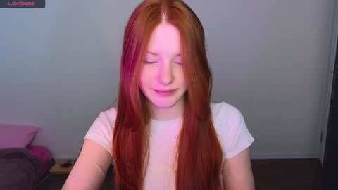 Snapshot of miakeler chatting on February 2025 11:45:01 PM milanaaaa online show from February 2025 11:45:01 PM