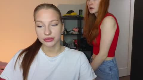 Snapshot of miakeler chatting on February 2025 05:18:02 PM milanaaaa online show from February 2025 05:18:02 PM