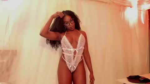 Snapshot of miaknox chatting on June 2026 12:26:01 AM Mia online show from June 2026 12:26:01 AM