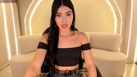 Call me Mia  online show from February 2026 07:07:01 PM