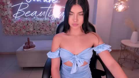 Call me Mia  online show from March 2026 08:03:01 PM
