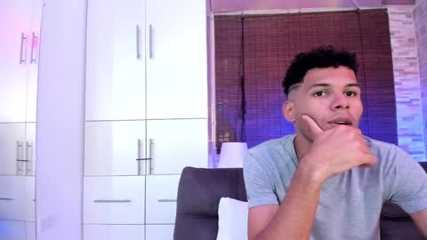 Mia online show from January 2025 06:56:01 PM