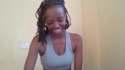 Muffin online show from May 2026 12:01:02 PM