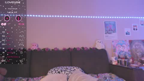 Mia online show from January 2025 09:00:01 PM