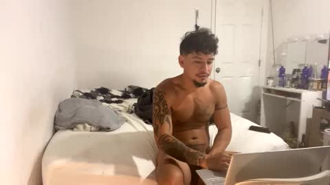 miamiclos1 online show from February 2026 12:36:01 PM