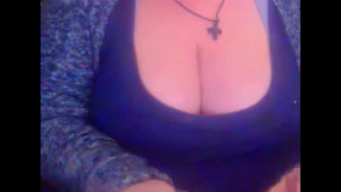 Snapshot of miamimistress chatting on February 2025 10:20:02 PM maya online show from February 2025 10:20:02 PM