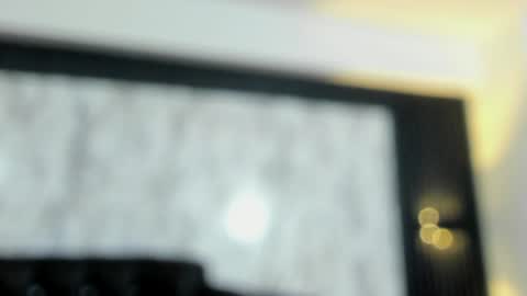 Mia   -5 7001400 Follow  online show from February 2025 12:29:01 AM