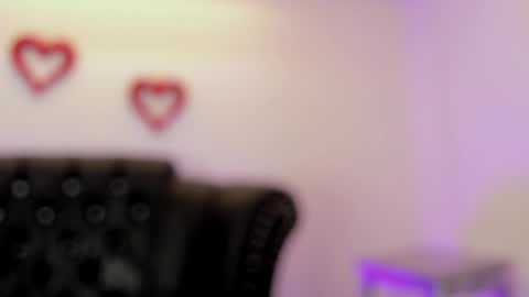 Mia   -5 7001400 Follow  online show from February 2025 11:54:02 PM