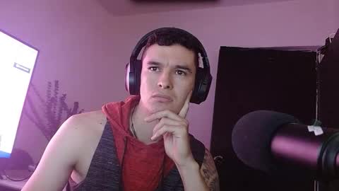 Snapshot of miaou_miaou chatting on January 2025 12:30:01 PM miaou_miaou online show from January 2025 12:30:01 PM