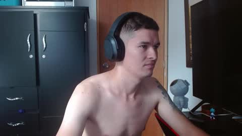 Snapshot of miaou_miaou chatting on February 2025 01:44:02 PM miaou_miaou online show from February 2025 01:44:02 PM