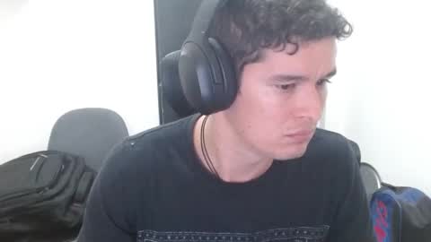 Snapshot of miaou_miaou chatting on November 2025 01:39:02 AM miaou_miaou online show from November 2025 01:39:02 AM