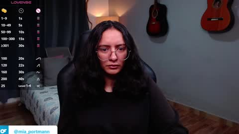 Snapshot of miaportman chatting on December 2024 09:16:02 AM MIAPORTMANN online show from December 2024 09:16:02 AM