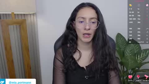 MIAPORTMANN online show from February 2026 03:01:01 AM