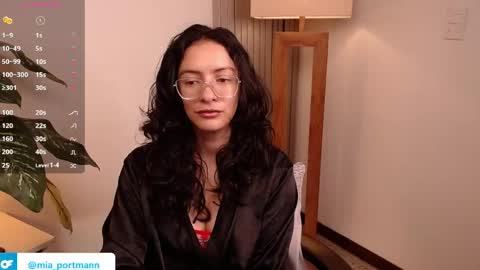 Snapshot of miaportman chatting on May 2026 11:59:01 AM MIAPORTMANN online show from May 2026 11:59:01 AM