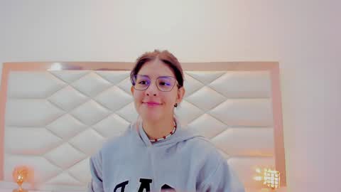 Sweetie Mia online show from January 2025 12:18:01 PM