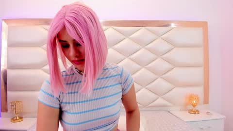 Sweetie Mia online show from January 2025 04:48:01 PM